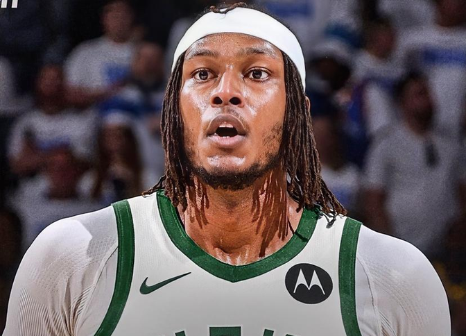  谢震业19秒88夺冠 